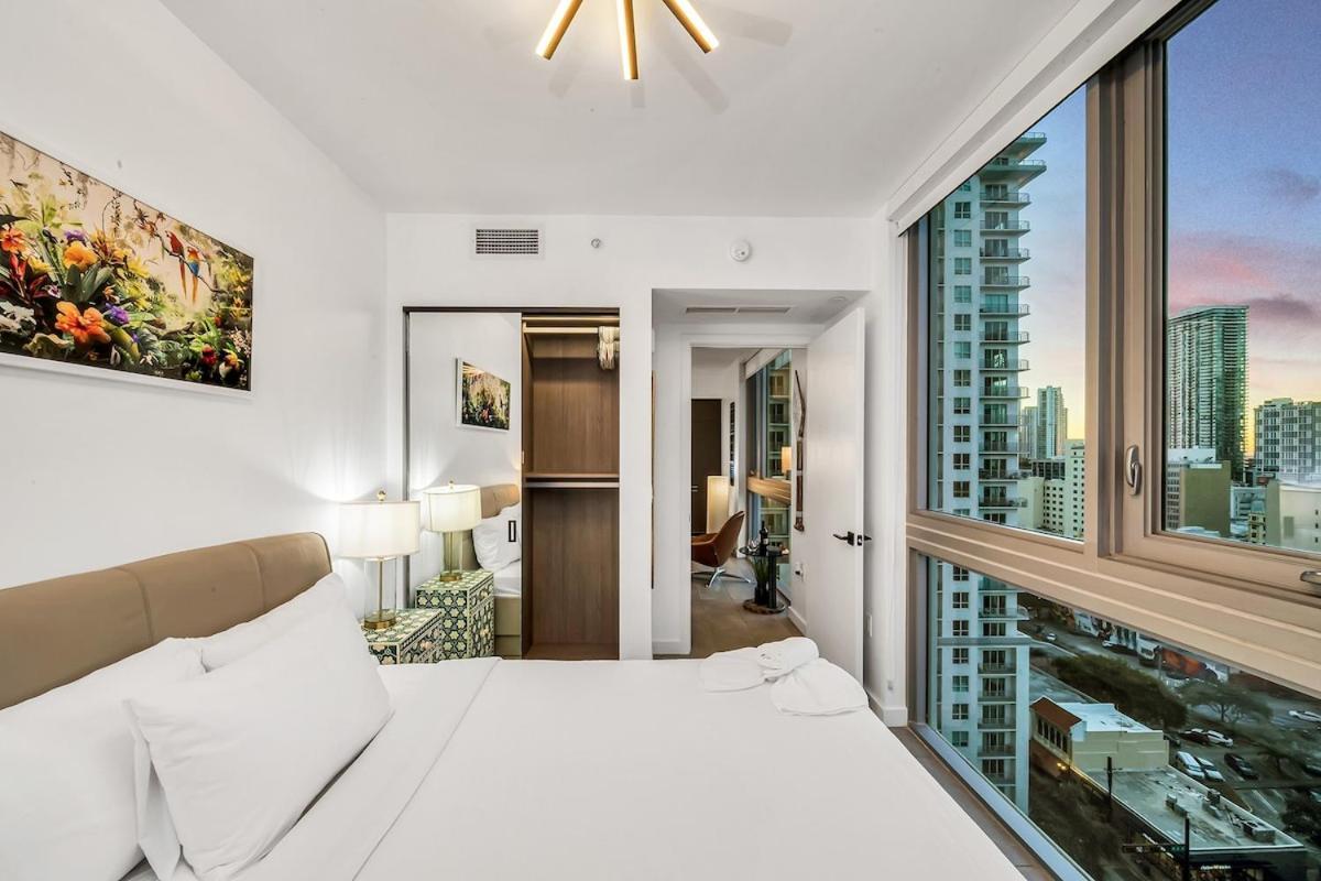 Apartment Stylish Tropical Chic 2-bedroom In Downtown Miami
