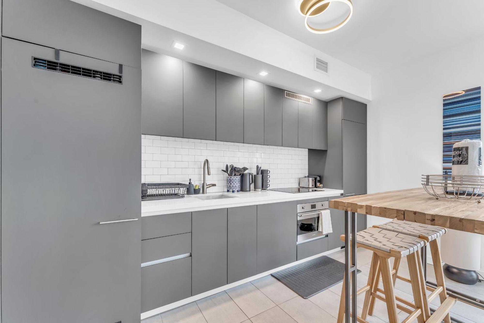 Stylish Tropical Chic 2-bedroom In Downtown Miami