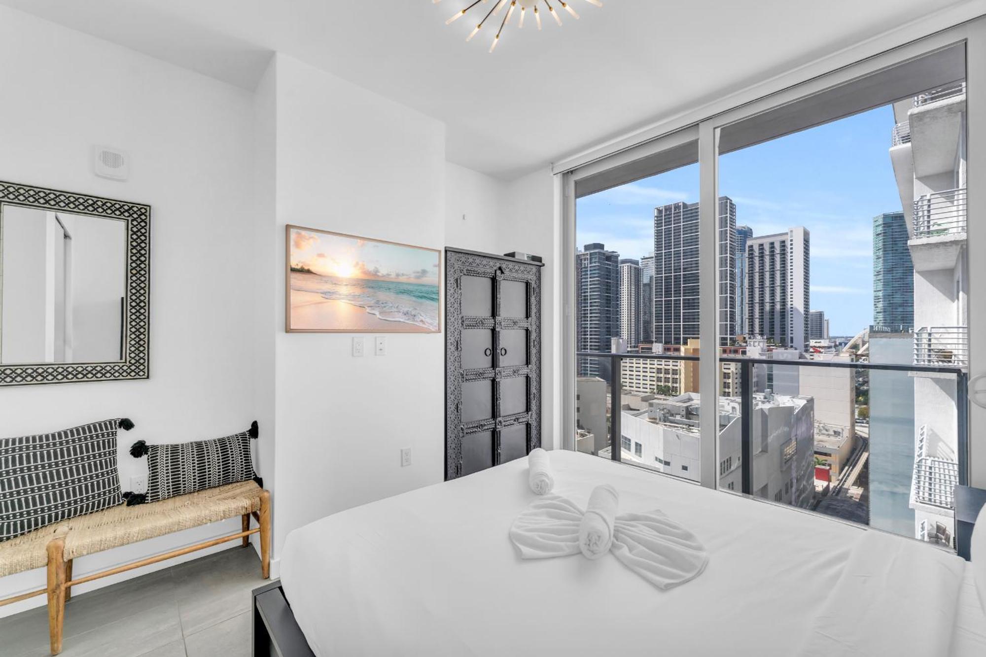 Apartment Stylish Tropical Chic 2-bedroom In Downtown Miami
